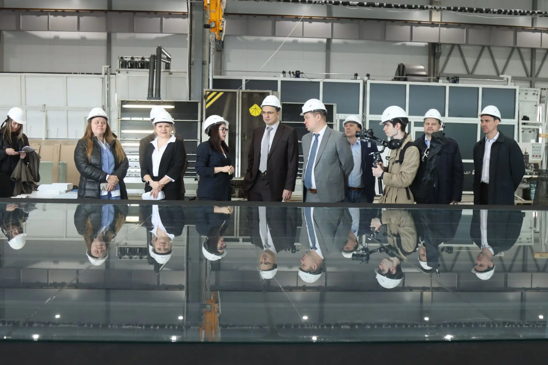 A new high-tech glass production facility has been launched in Sverdlovsk Region